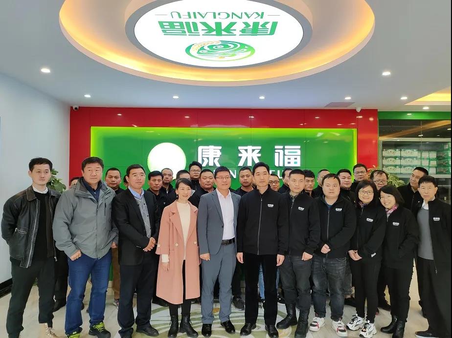 標桿精益合影2.jpg 標桿精益合影2