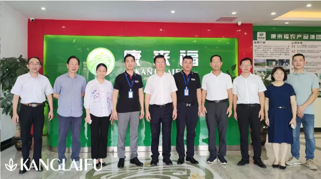 廣州市人大代表、市人大常委會(huì)農(nóng)村農(nóng)業(yè)工作委員會(huì)主任蘇小澎等領(lǐng)導(dǎo)一行蒞臨康來(lái)福調(diào)研指導(dǎo)