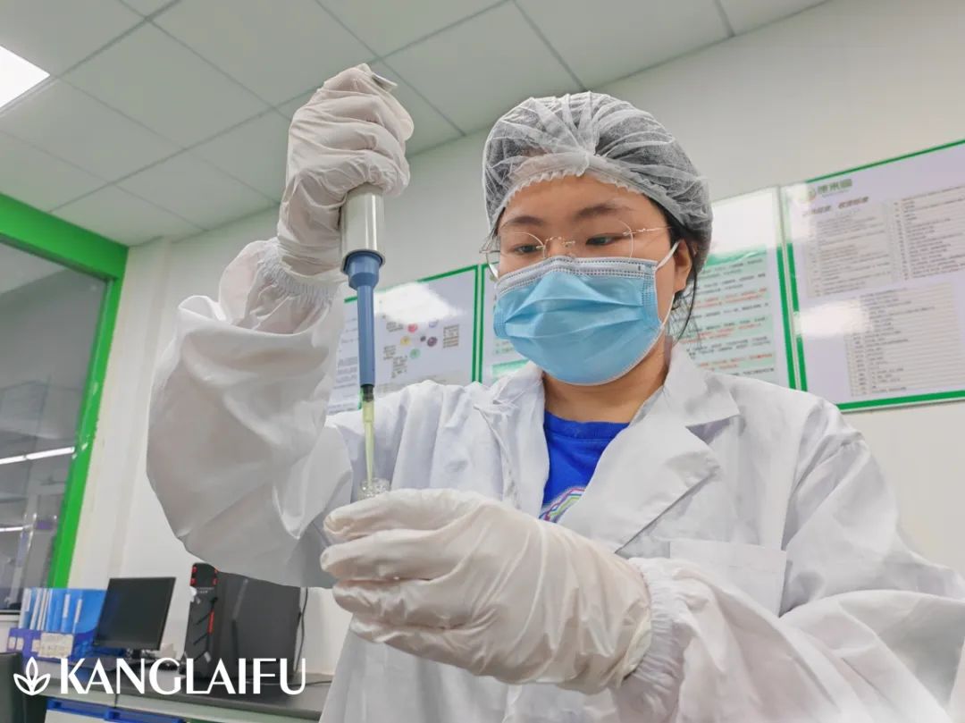 認真檢測.jpg 認真檢測.jpg